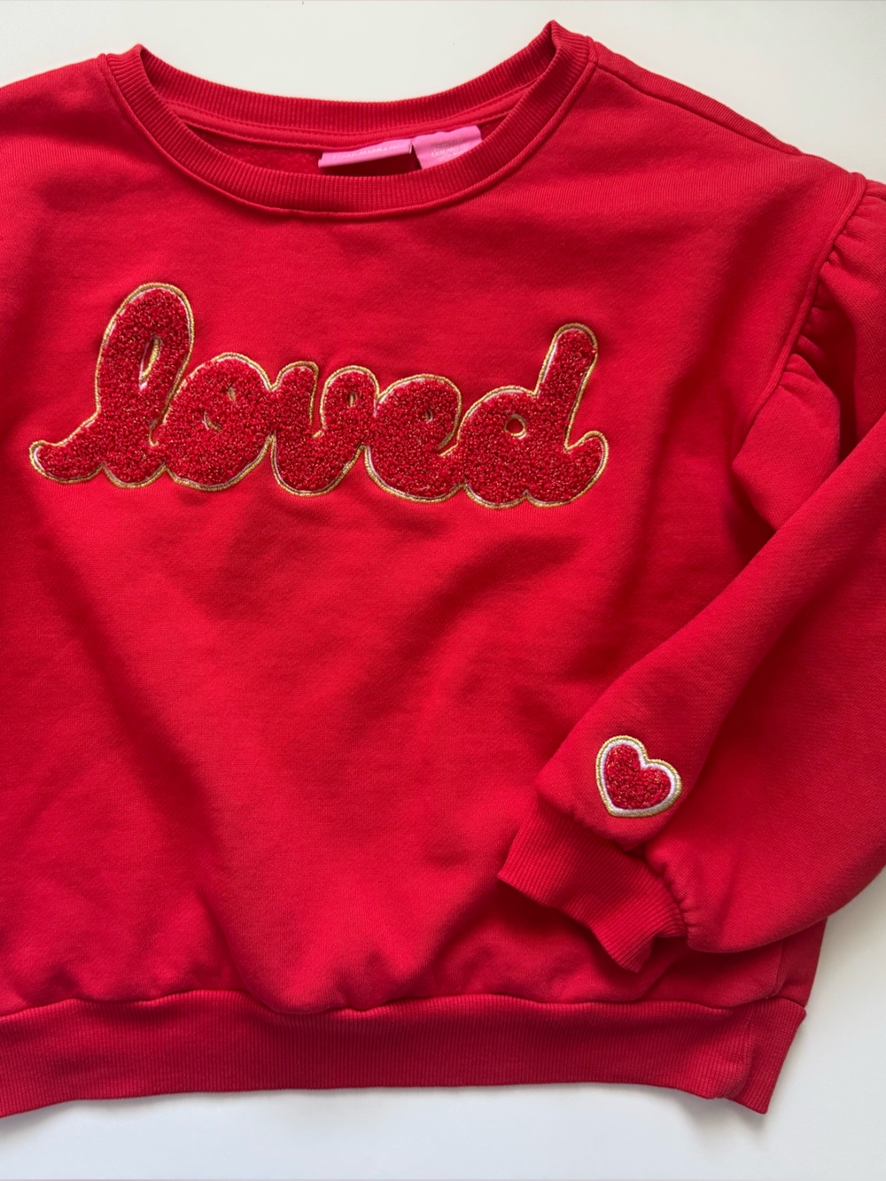 Isaac Mizrahi girls puff letter graphic sweatshirt. Size: 7/8